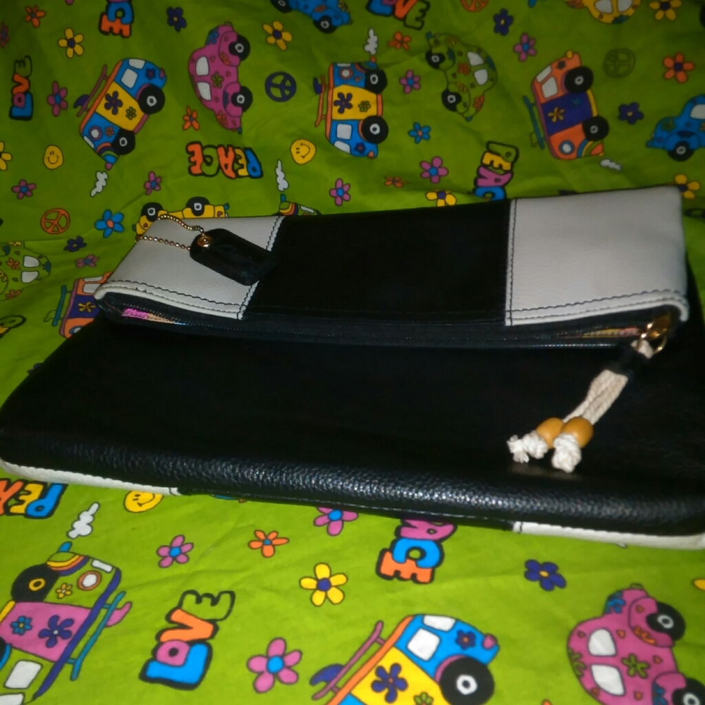 CLARK BLACK AND CREAM FOLDOVER CLUTCH BAG